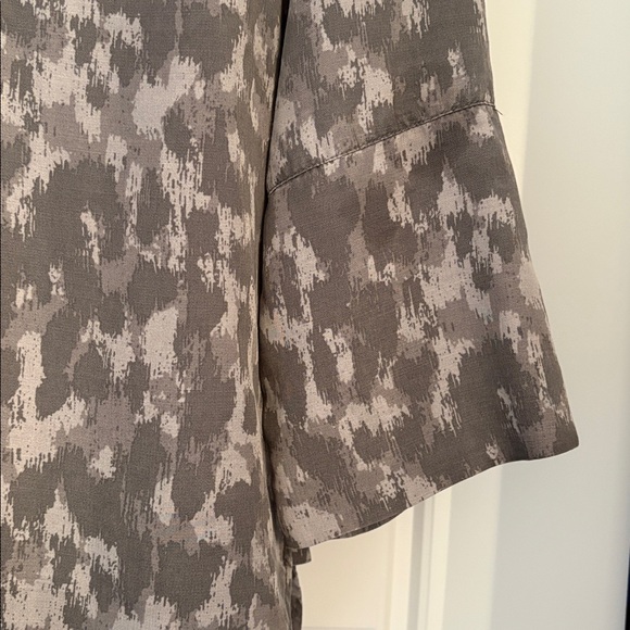 Cloth & Stone Button Down Shirt size M. - Picture 3 of 6